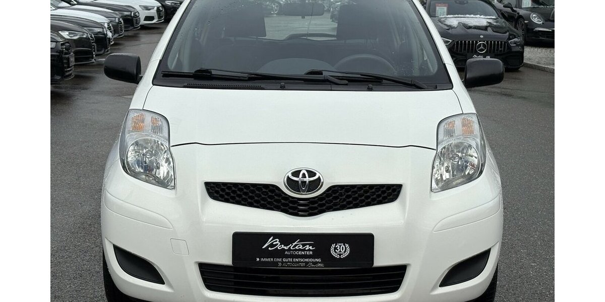 Toyota Yaris 1.0 Cool/KLIMAANLAGE/5-TÜRIG/SCHECKHEFT 112.981 km 4.900 &euro; Villingen-Schwenningen 78054