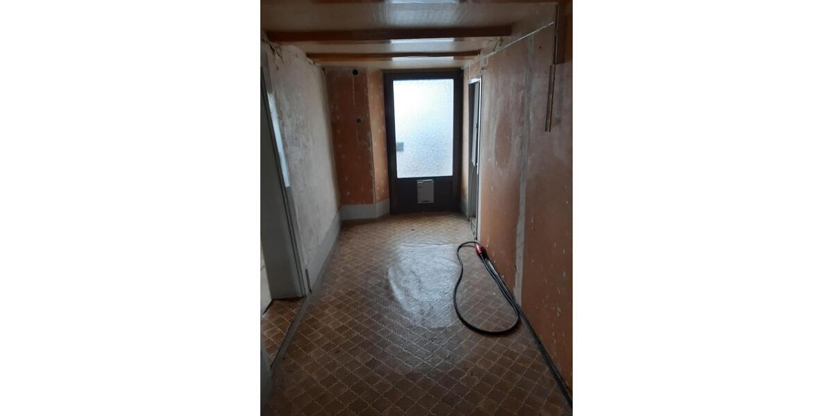 Einfamilienhaus Trossingen - 8 Zimmer, 146 m&sup2;, 295.000&euro; | Angebot:24865248