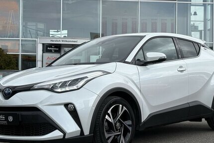 Toyota C-HR Hybrid Team D KAMERA/CARPLAY/NAVI/KEYLESS 84.973 km 19.800 &euro; Villingen-Schwenningen 78054