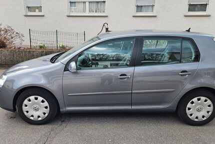 VW Golf 128.290 km 5.900 &euro; Oberndorf am Neckar 78727