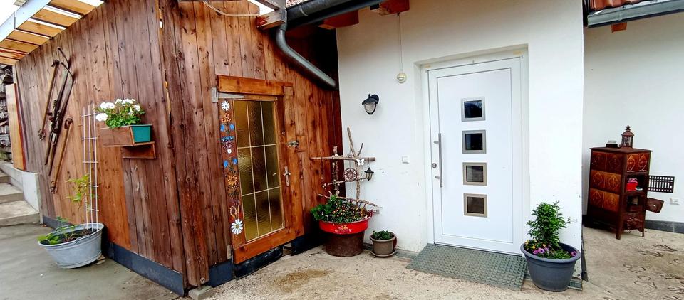 Doppelhaushälfte Friedenweiler - 7.5 Zimmer, 240 m&sup2;, 2.475&euro; | Angebot:26581249