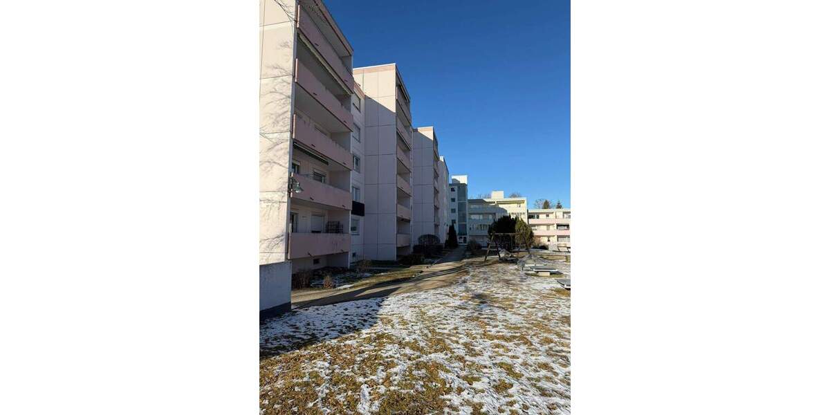 Etagenwohnung Sankt Georgen im Schwarzwald Stadtgebiet - 3 Zimmer, 92 m&sup2;, 164.000&euro; | Angebot:25772981