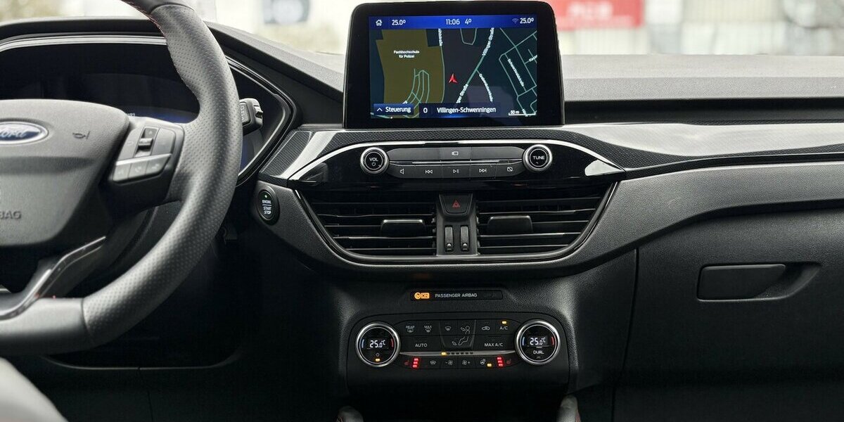 Ford Kuga Plug-In Hybrid ST-Line HEADUP/NAVI/KAMERA 29.500 km 20.900 &euro; Villingen-Schwenningen 78054