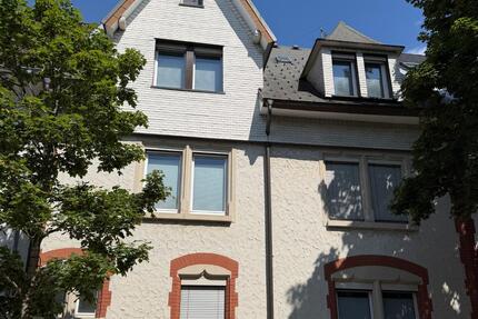 Haus Villingen-Schwenningen Schwenningen - 9.5 Zimmer, 227 m&sup2;, 749.000&euro; | Angebot:27102003