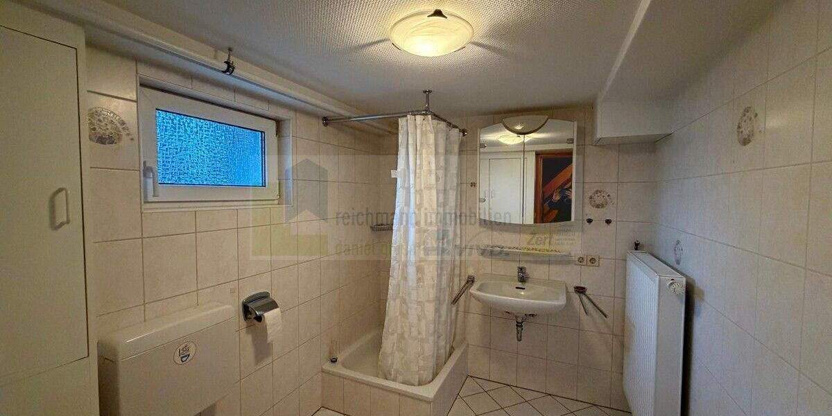 Mehrfamilienhaus, Wohnhaus Donaueschingen - 6 Zimmer, 127 m&sup2;, 375.000&euro; | Angebot:25692117