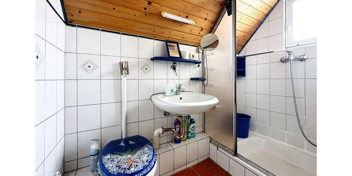 Einfamilienhaus Rottweil Göllsdorf - 6 Zimmer, 100 m&sup2;, 185.000&euro; | Angebot:25662398