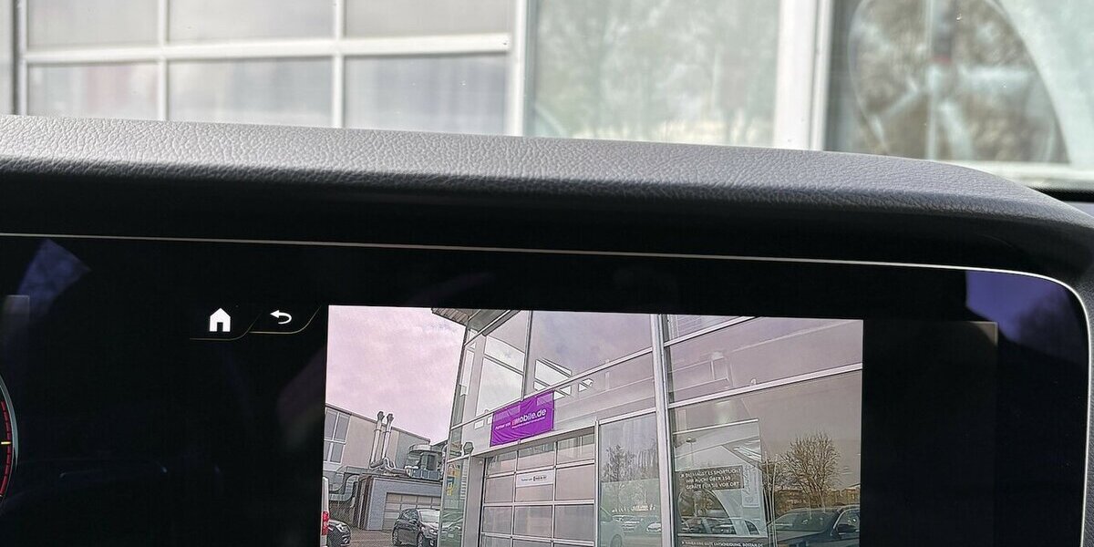 Mercedes-Benz E 200 d VIRTUAL+COCKPIT/KAMERA/NAVI/CARPLAY/SHZ 109.838 km 28.900 &euro; Villingen-Schwenningen 78054