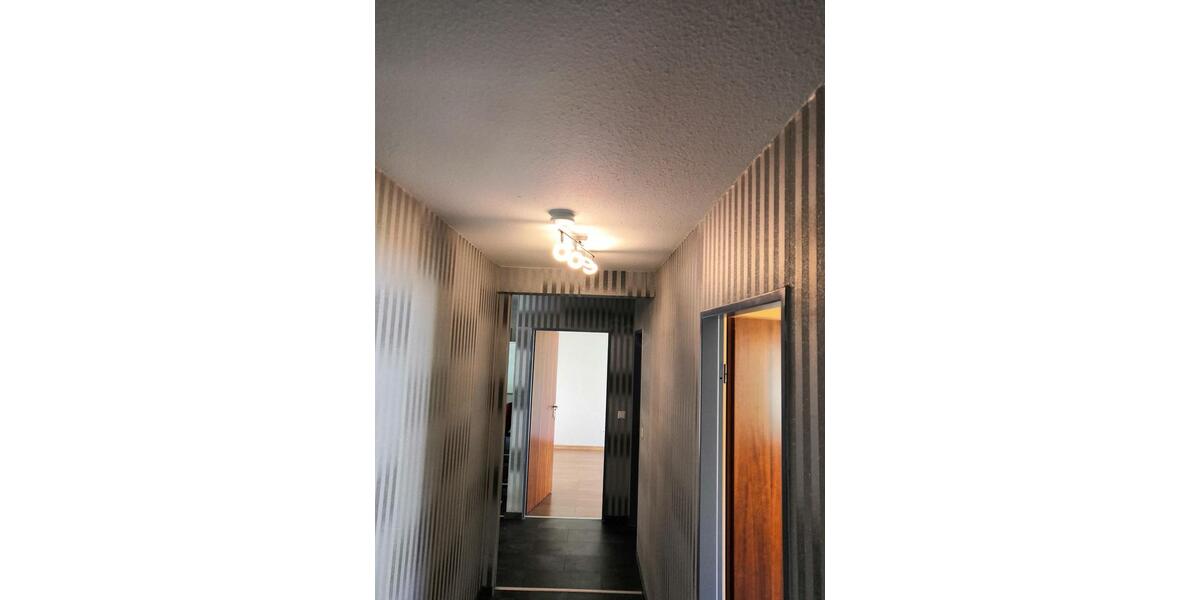 Etagenwohnung Tuttlingen - 4.5 Zimmer, 96 m&sup2;, 990&euro; | Angebot:25934896