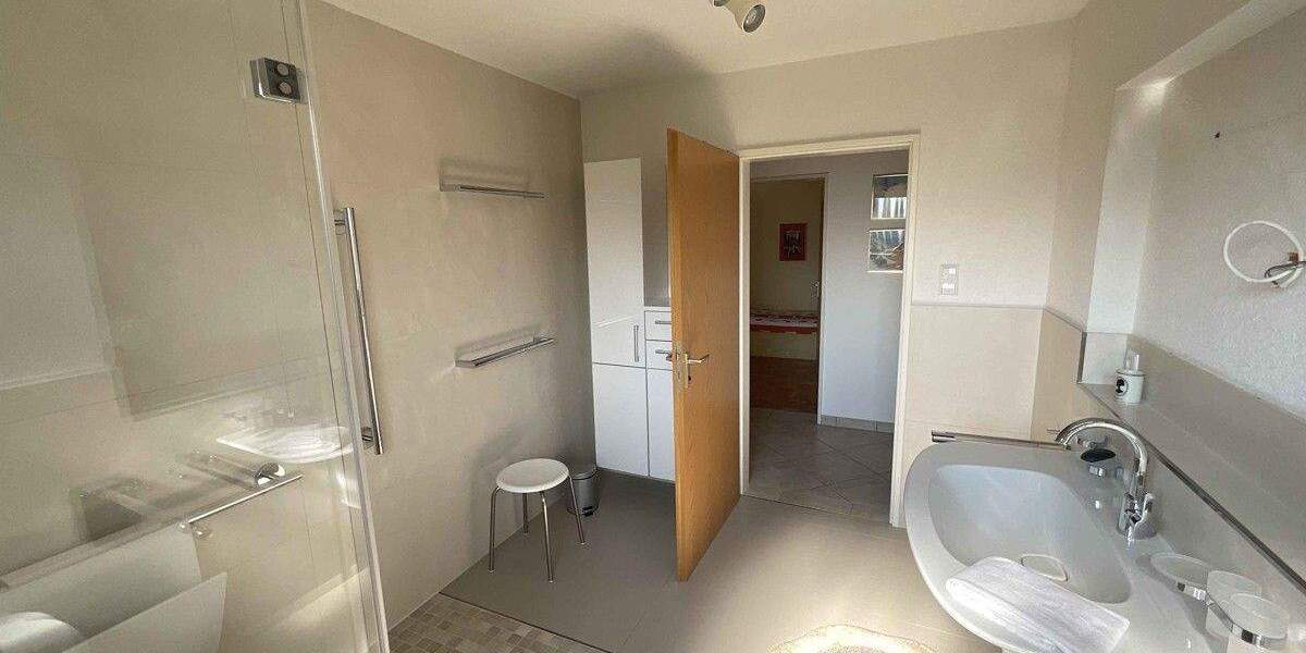 Bungalow Villingen-Schwenningen Villingen - 1 Zimmer, 315 m&sup2;, 698.000&euro; | Angebot:25685285