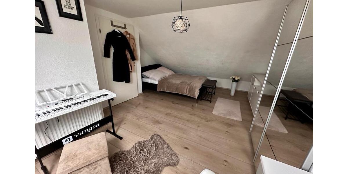 Einfamilienhaus Villingen-Schwenningen Schwenningen - 6 Zimmer, 240 m&sup2;, 395.000&euro; | Angebot:25637086