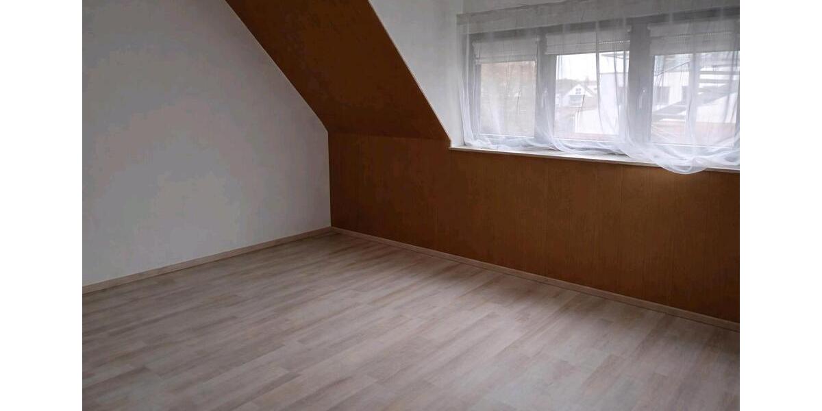 Etagenwohnung Hausen ob Verena - 3.5 Zimmer, 77 m&sup2;, 1.075&euro; | Angebot:26183223