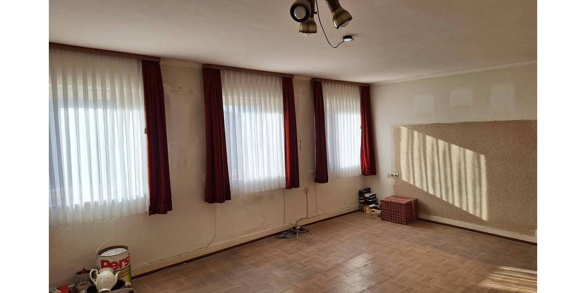 Bauernhaus, Landhaus Reichenbach - 9 Zimmer, 195 m&sup2;, 99.000&euro; | Angebot:25670856