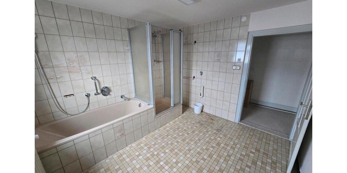 Etagenwohnung Schramberg - 6 Zimmer, 115 m&sup2;, 700&euro; | Angebot:25637000