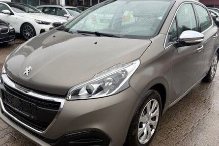 Peugeot 208 123.000 km 4.700 &euro; Villingen 78050