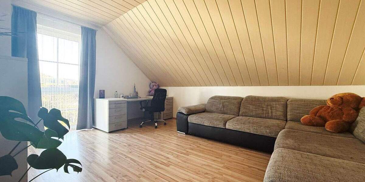 Einfamilienhaus Gunningen - 9 Zimmer, 235 m&sup2;, 799.000&euro; | Angebot:25662393