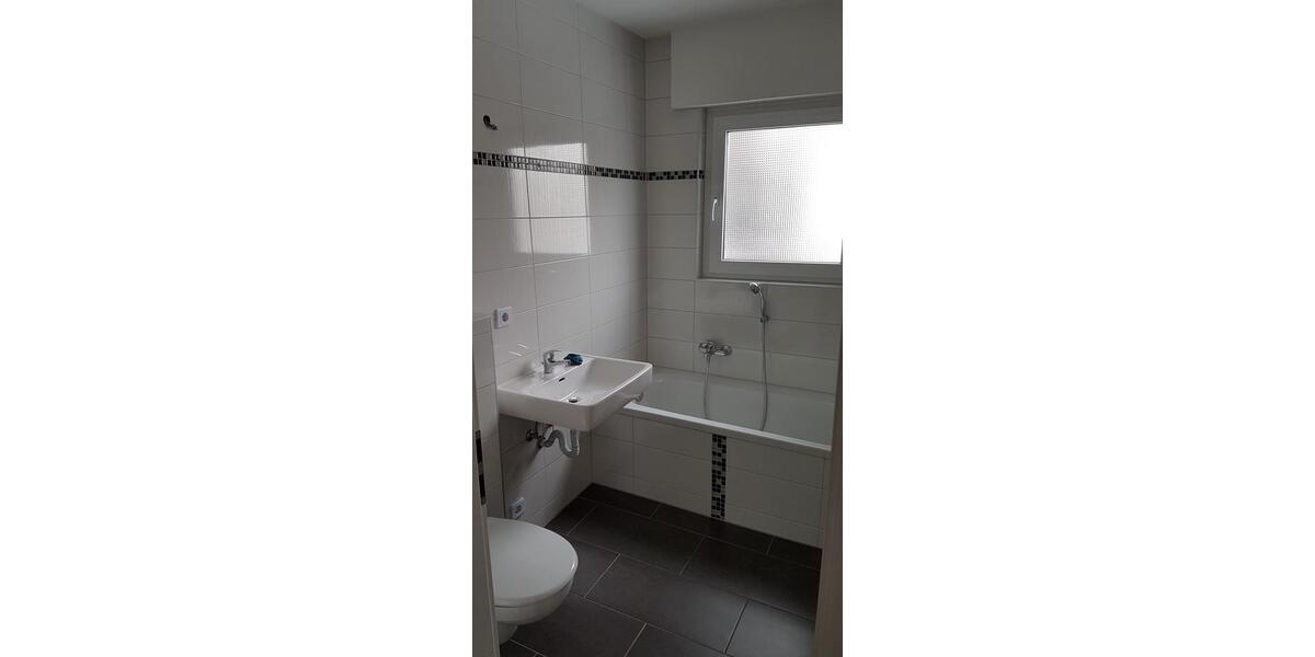 Etagenwohnung Villingen-Schwenningen Schwenningen - 3 Zimmer, 77 m&sup2;, 220.000&euro; | Angebot:25570784