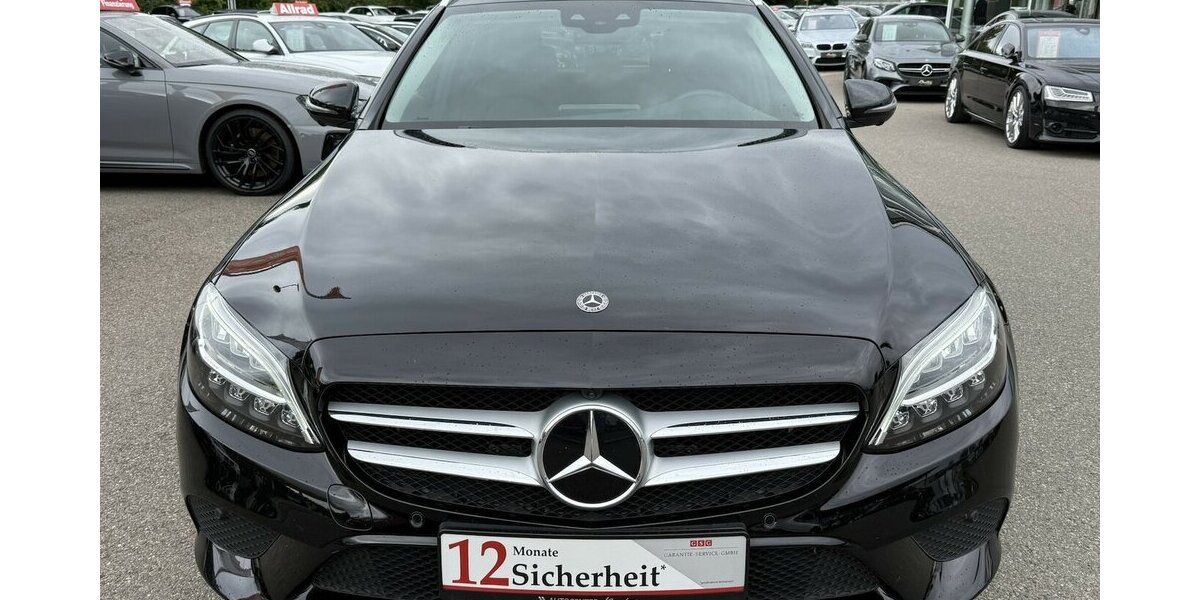 Mercedes-Benz C 180 AVANTGARDE/BURMESTER/KAMERA/HEAD UP/LEDER 72.347 km 25.900 &euro; Villingen-Schwenningen 78054