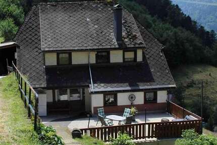 Haus Gütenbach - 7 Zimmer, 186 m&sup2;, 390.000&euro; | Angebot:25848701