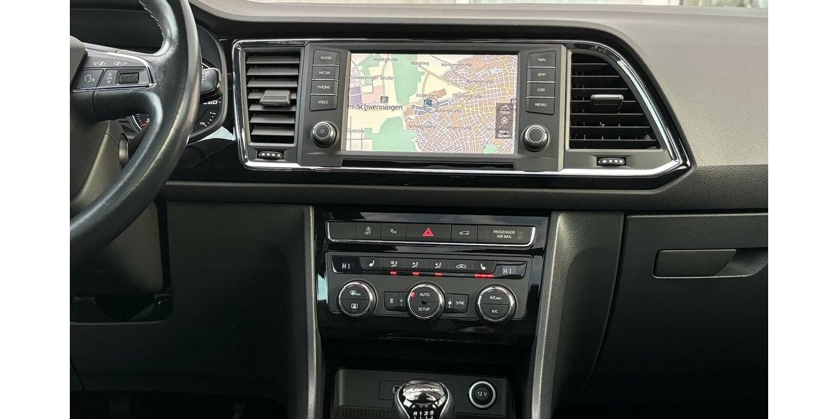 Seat Ateca Xcellence 4Drive 360°/PANO/STANDHZ/DAB/ACC 121.775 km 17.900 &euro; Villingen-Schwenningen 78054