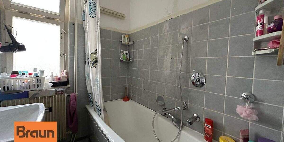 Mehrfamilienhaus, Wohnhaus Villingen-Schwenningen Schwenningen - 9 Zimmer, 214 m&sup2;, 420.000&euro; | Angebot:25862753