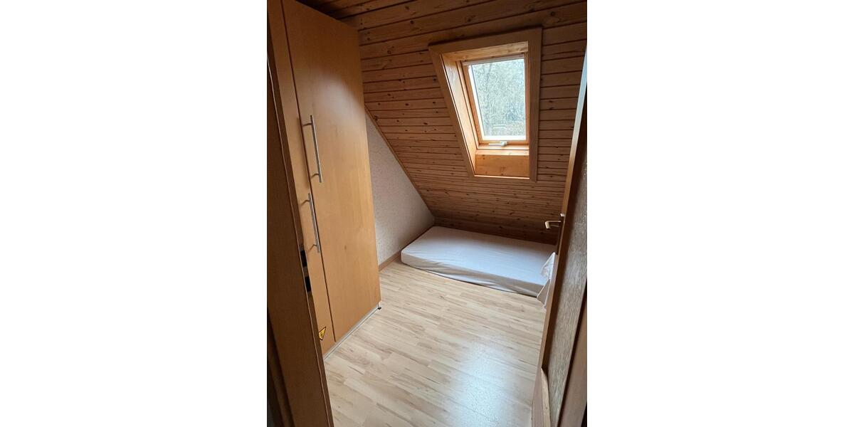 Einfamilienhaus Friedenweiler - 7.5 Zimmer, 185 m&sup2;, 390.000&euro; | Angebot:26958639