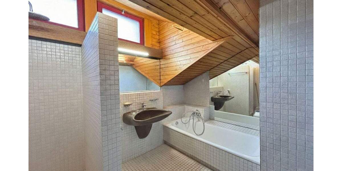 Mehrfamilienhaus, Wohnhaus Tuttlingen - 5 Zimmer, 173 m&sup2;, 640.000&euro; | Angebot:25851712