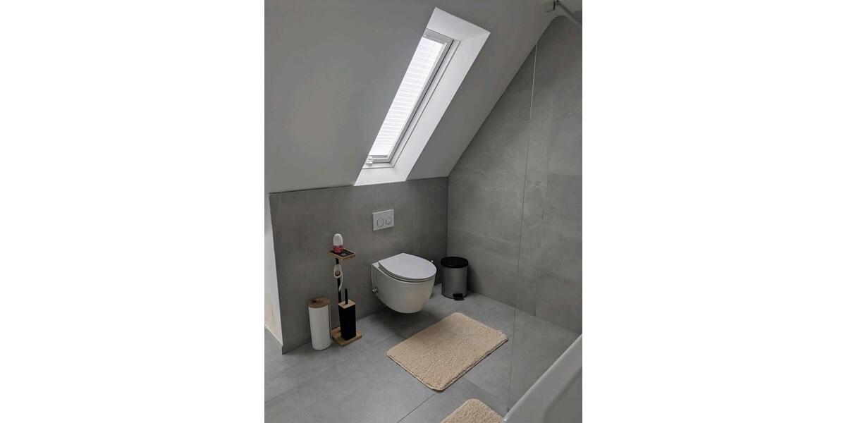 Dachgeschoßwohnung Tuttlingen - 6 Zimmer, 141 m&sup2;, 349.000&euro; | Angebot:26709609