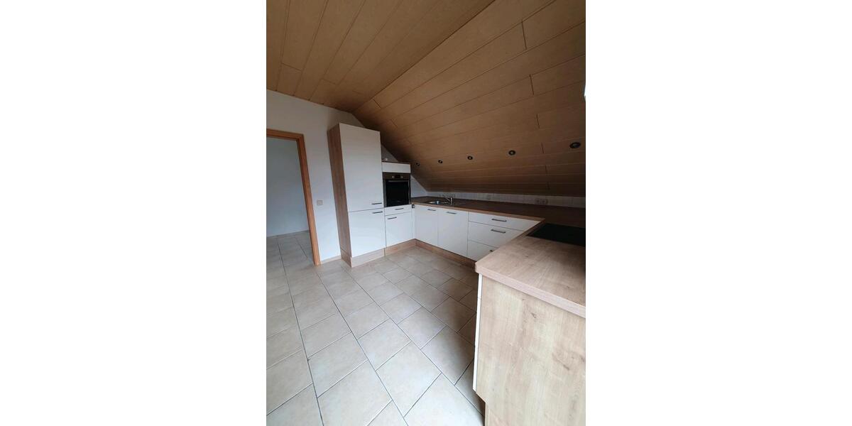 Etagenwohnung Denkingen - 5 Zimmer, 140 m&sup2;, 1.450&euro; | Angebot:25632686