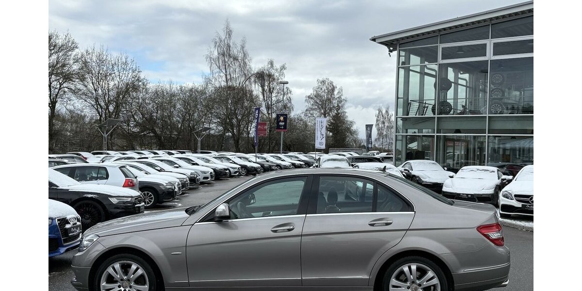 Mercedes-Benz C 220 CDI SITZHEIZUNG/BI-XENON/TEMPOM/ISOFIX/PDC 124.885 km 10.900 &euro; Villingen-Schwenningen 78054