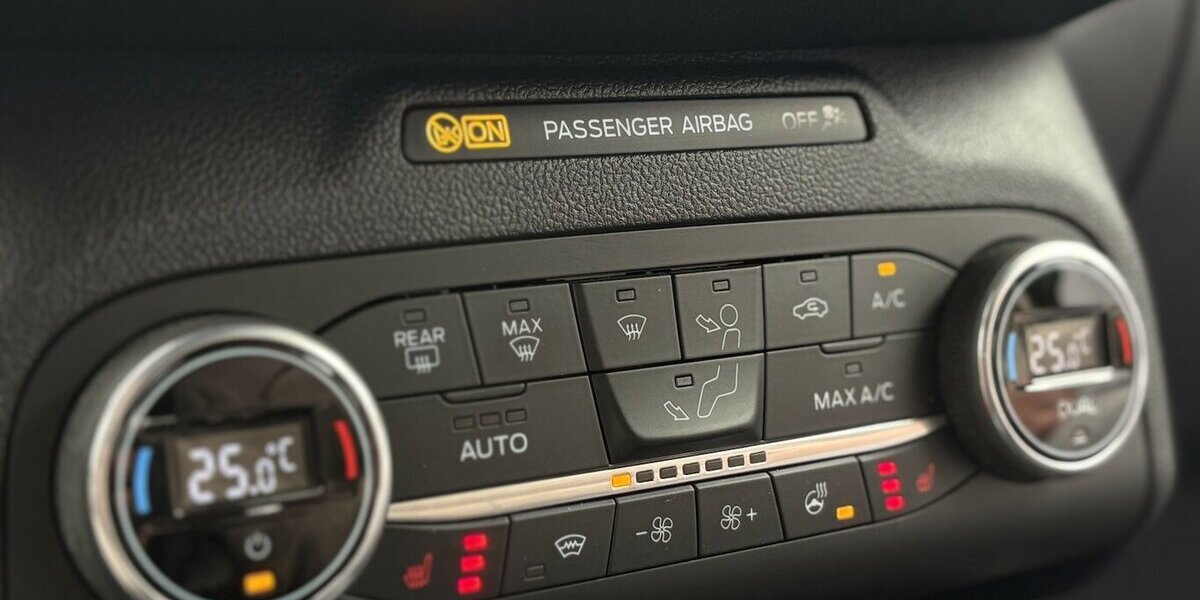 Ford Kuga Plug-In Hybrid ST-Line HEADUP/NAVI/KAMERA 29.500 km 20.900 &euro; Villingen-Schwenningen 78054