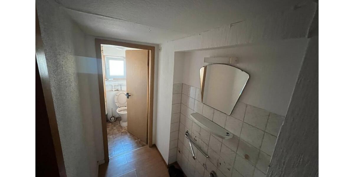 Etagenwohnung Dauchingen - 4 Zimmer, 18 m&sup2;, 300&euro; | Angebot:26569617