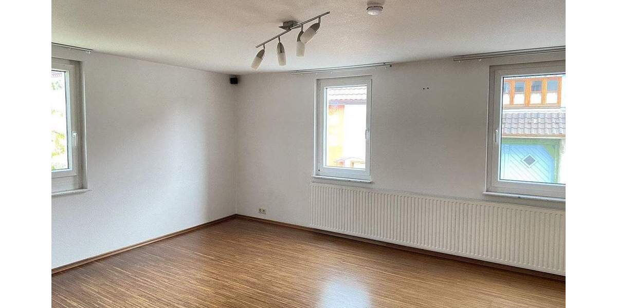 Doppelhaushälfte Spaichingen - 7 Zimmer, 159 m&sup2;, 324.000&euro; | Angebot:25772120