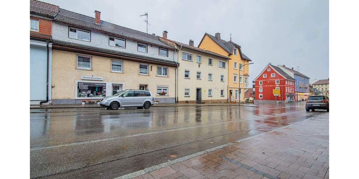 Etagenwohnung Bonndorf - 4 Zimmer, 93 m&sup2;, 199.000&euro; | Angebot:25741789