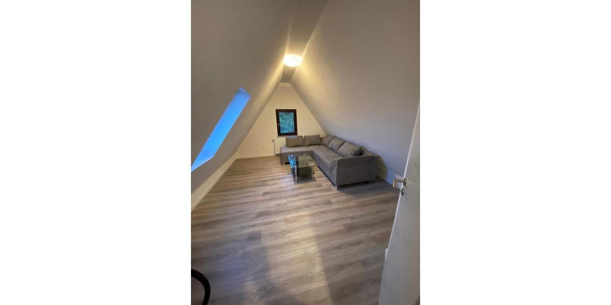 Dachgeschoßwohnung Villingen-Schwenningen Schwenningen - 1 Zimmer, 20 m&sup2;, 550&euro; | Angebot:25833356