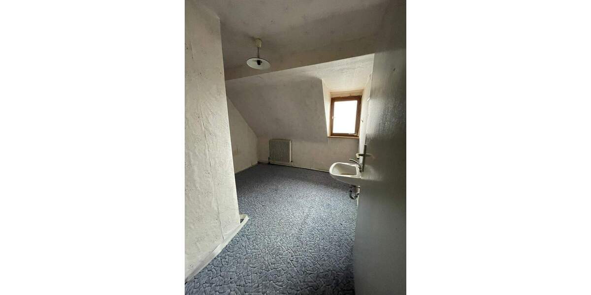 Mehrfamilienhaus, Wohnhaus Böttingen - 7 Zimmer, 317 m&sup2;, 280.000&euro; | Angebot:26015649