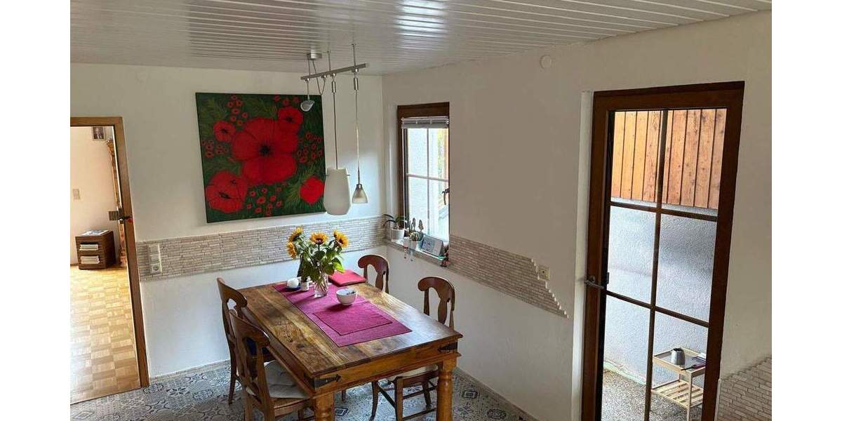 Doppelhaushälfte Unterkirnach - 5 Zimmer, 224 m&sup2;, 420.000&euro; | Angebot:25775601