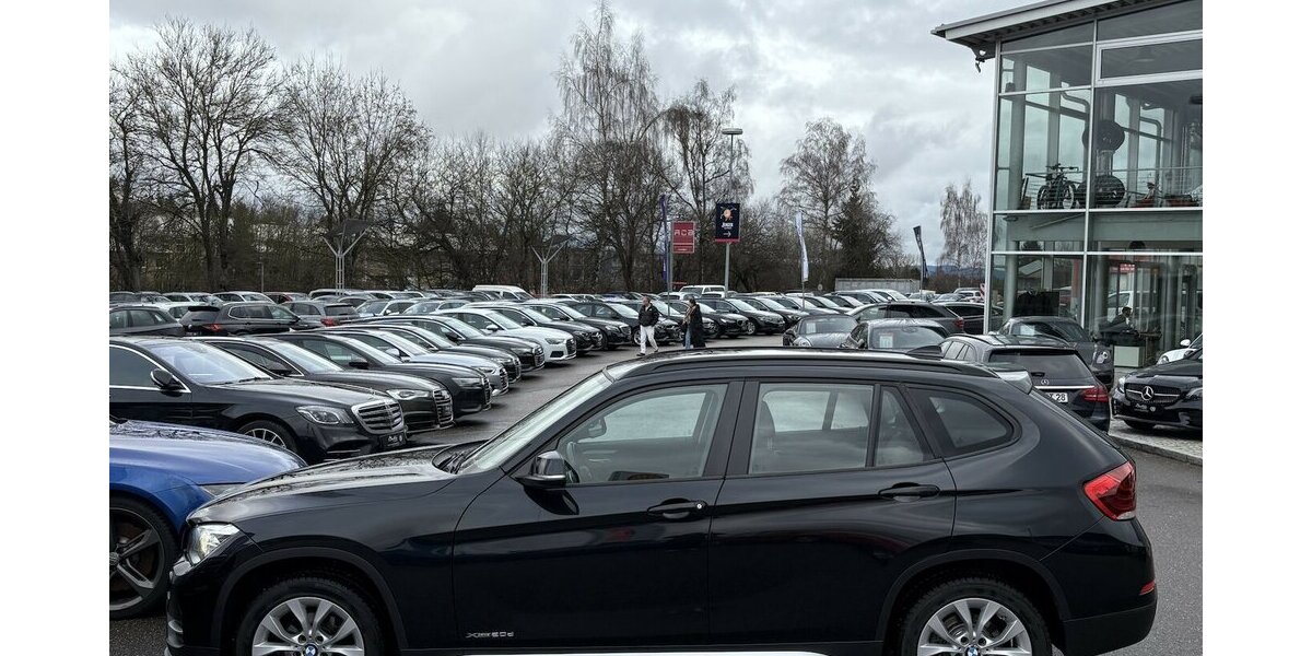 BMW X1 20d xDrive BI-XENON/TEMPOMAT/NAVI/PDC/SHZ/DAB 79.104 km 15.900 &euro; Villingen-Schwenningen 78054