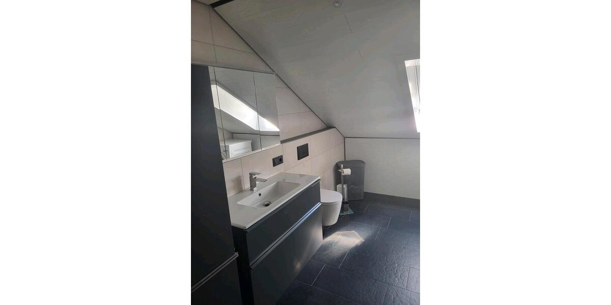Dachgeschoßwohnung Gunningen - 4.5 Zimmer, 135 m&sup2;, 1.100&euro; | Angebot:26506972
