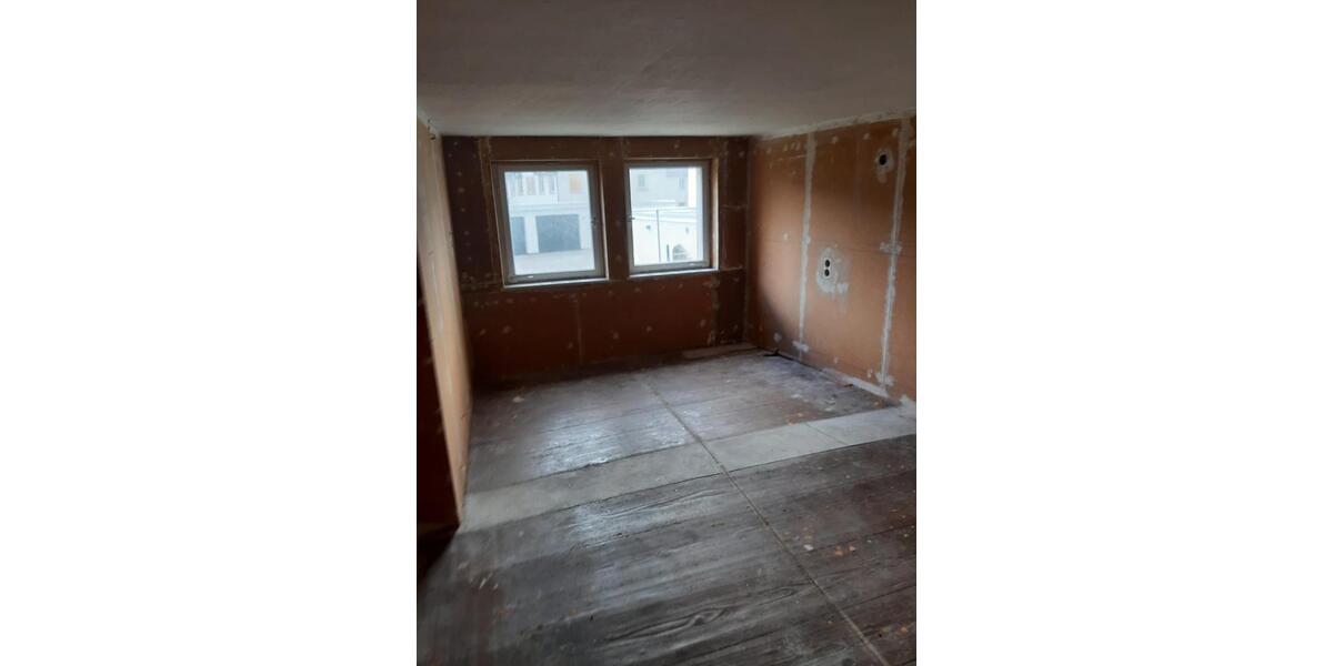 Einfamilienhaus Trossingen - 8 Zimmer, 146 m&sup2;, 295.000&euro; | Angebot:24865248