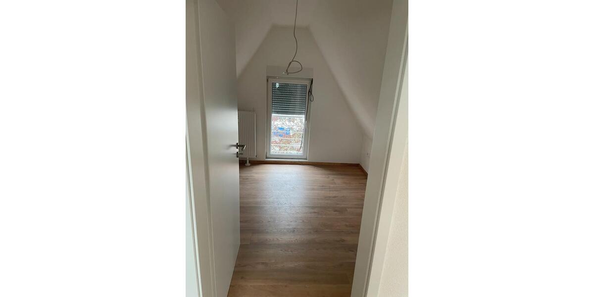 Dachgeschoßwohnung Villingen-Schwenningen Schwenningen - 1 Zimmer, 55 m&sup2;, 650&euro; | Angebot:26415246