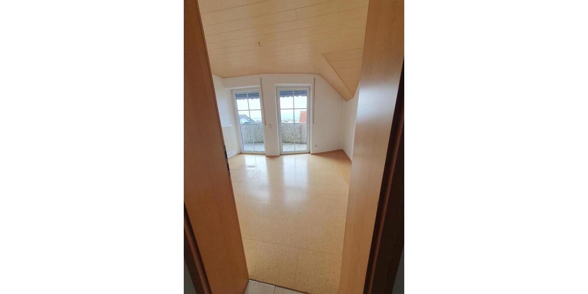 Etagenwohnung Denkingen - 5 Zimmer, 140 m&sup2;, 1.450&euro; | Angebot:25632686