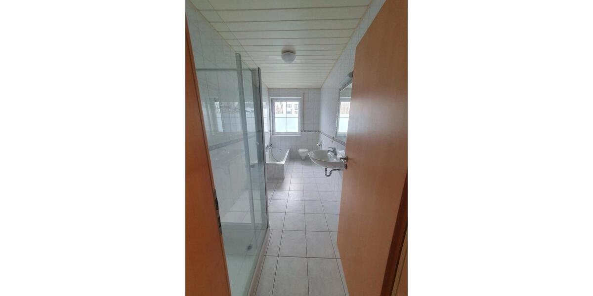 Etagenwohnung Denkingen - 5 Zimmer, 140 m&sup2;, 1.450&euro; | Angebot:25632686