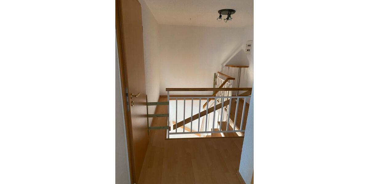 Etagenwohnung Frittlingen - 5 Zimmer, 123 m&sup2;, 800&euro; | Angebot:25719365