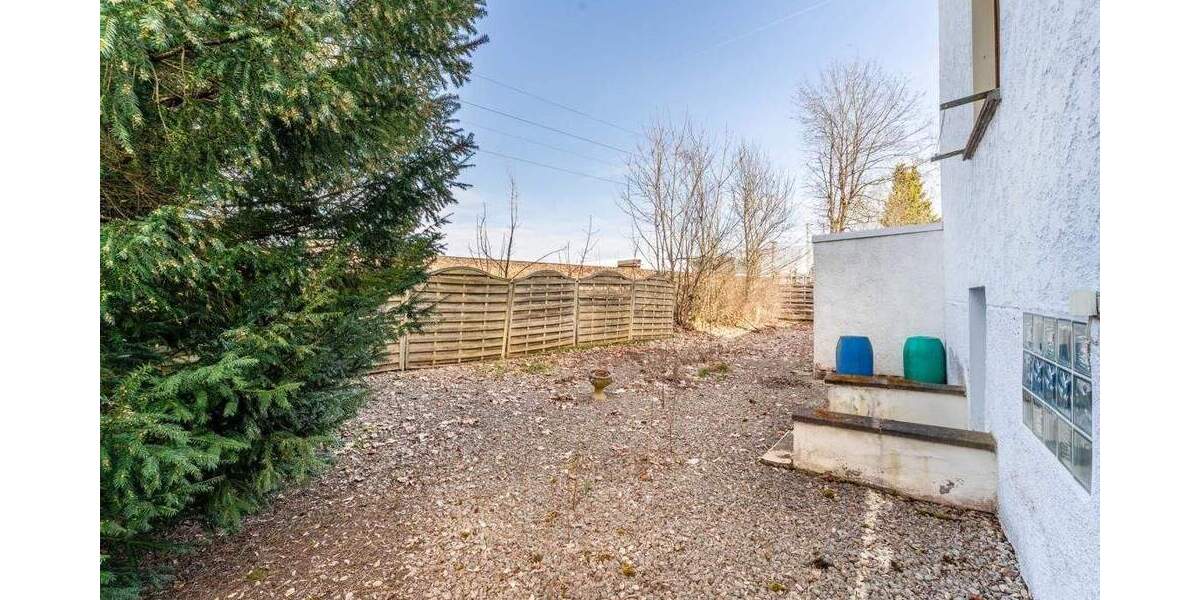 Mehrfamilienhaus, Wohnhaus Villingen-Schwenningen Villingen - 8 Zimmer, 162 m&sup2;, 369.000&euro; | Angebot:25698695