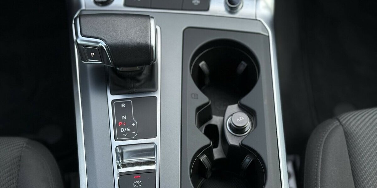 Audi A6 40 TDI/STANDHEIZUNG/ACC/AHK/NAVI/1.HAND/DAB 97.511 km 29.900 &euro; Villingen-Schwenningen 78054