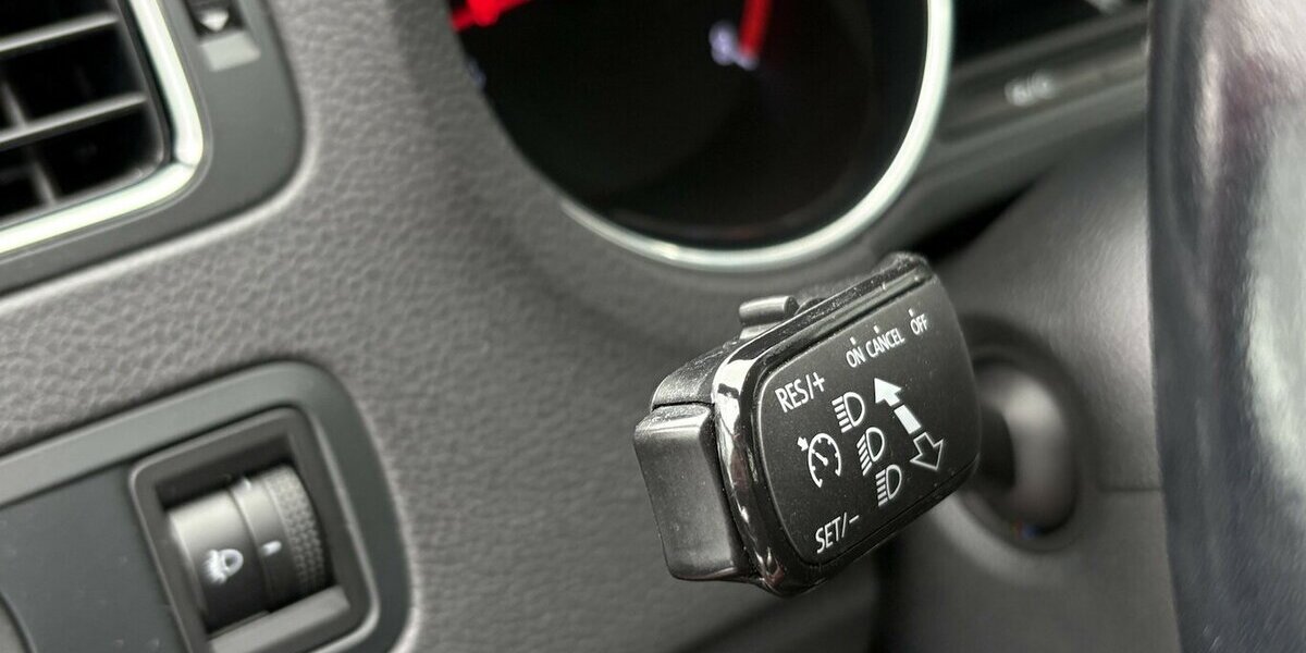 VW Polo 1.2 TSI COMFORTLINE BMT/START-STOPP/TEMPO. 46.812 km 11.900 &euro; Villingen-Schwenningen 78054