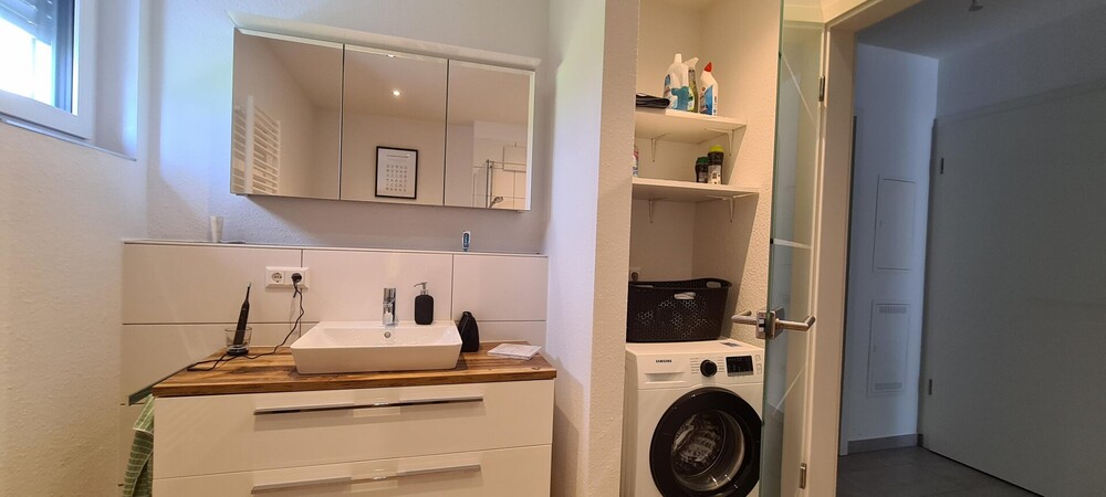 Exklusive 2,5 Zimmer-Neubauwohnung mit viel Platz, sonniger Terrasse, Einbauküche und TG-Stellplatz - Erdgeschoßwohnung Villingen-Schwenningen Schwenningen | Angebot:25181350