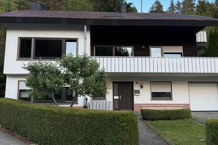 Haus Wehingen - 10 Zimmer, 180 m&sup2;, 1.200&euro; | Angebot:26616549