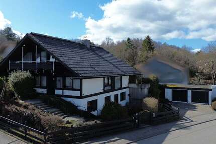 Haus Tuttlingen - 7 Zimmer, 197 m&sup2;, 520.000&euro; | Angebot:24615849