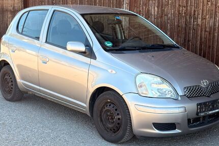 Toyota Yaris 135.000 km 2.200 &euro; Trossingen 78647